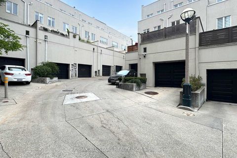 Photo 29 at 246 Walmer Road, Casa Loma, Toronto