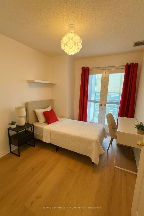 Photo 7 at 812 - 1720 Eglinton Avenue E, Victoria Village, Toronto