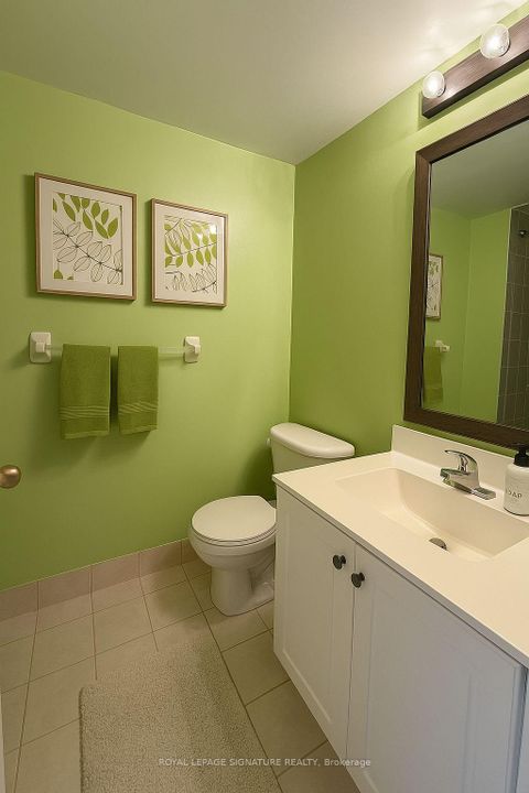 Photo 9 at 812 - 1720 Eglinton Avenue E, Victoria Village, Toronto