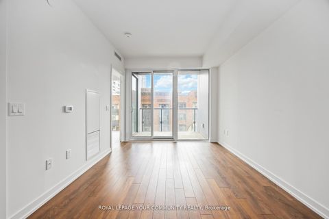 Photo 9 at 320 - 158 Front Street E, Moss Park, Toronto