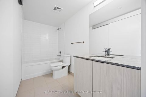 Photo 18 at 320 - 158 Front Street E, Moss Park, Toronto