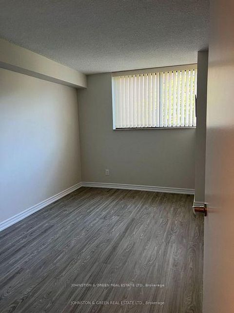 Photo 5 at 311 - 40 Baif Boulevard, North Richvale, Richmond Hill