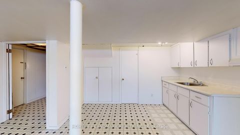 Photo 26 at 424 Bonita Crescent, Crosby, Richmond Hill