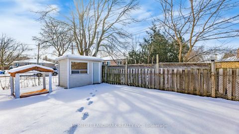 Photo 40 at 424 Bonita Crescent, Crosby, Richmond Hill