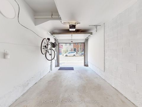 Photo 30 at 77 Tecumseth Street, Niagara, Toronto