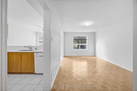 Photo 7 at 10 Ferris Street, Langstaff, Richmond Hill