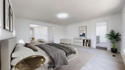 Photo 20 at 22 A Waltham Crescent, Doncrest, Richmond Hill