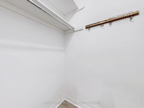 Photo 24 at 22 A Waltham Crescent, Doncrest, Richmond Hill