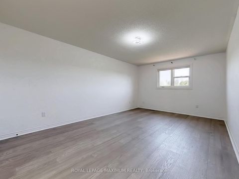 Photo 27 at 22 A Waltham Crescent, Doncrest, Richmond Hill