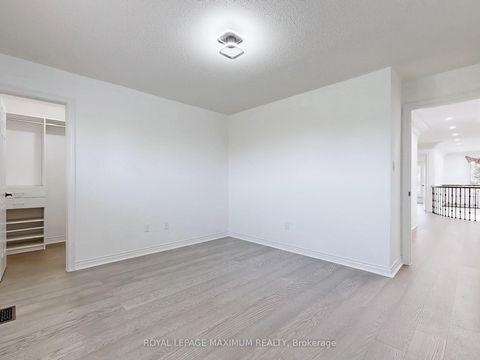 Photo 35 at 22 A Waltham Crescent, Doncrest, Richmond Hill