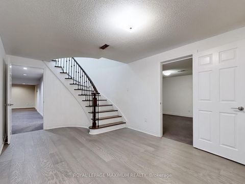 Photo 39 at 22 A Waltham Crescent, Doncrest, Richmond Hill