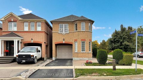 Photo 3 at 1 Platinum Drive, Amesbury, Toronto