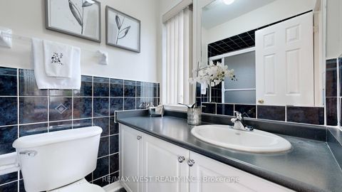 Photo 27 at 1 Platinum Drive, Amesbury, Toronto