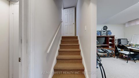 Photo 37 at 1 Platinum Drive, Amesbury, Toronto