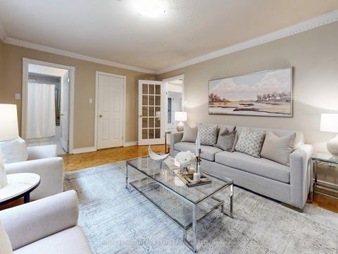 Photo 4 at 258 Westmount Boulevard, Beverley Glen, Vaughan