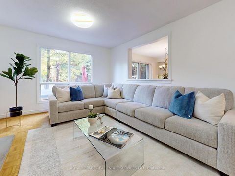 Photo 7 at 258 Westmount Boulevard, Beverley Glen, Vaughan