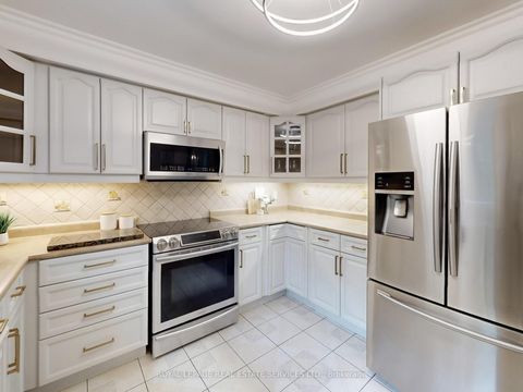 Photo 11 at 258 Westmount Boulevard, Beverley Glen, Vaughan