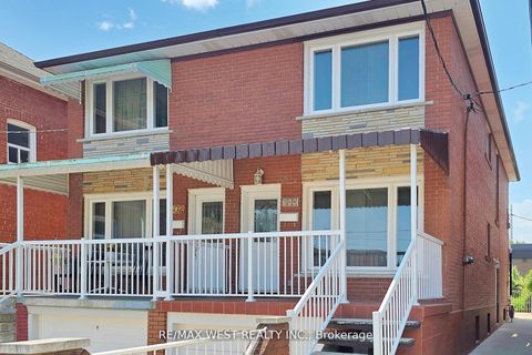 Photo 3 at 304 Concord Avenue, Junction, Toronto