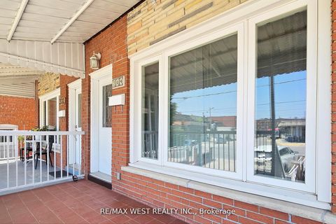 Photo 4 at 304 Concord Avenue, Junction, Toronto