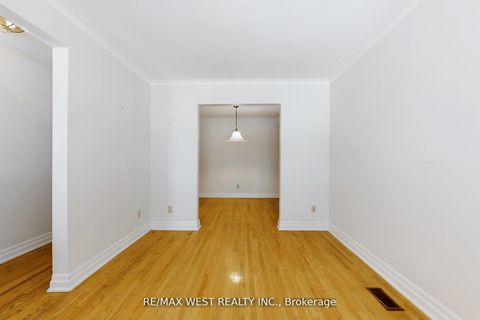 Photo 8 at 304 Concord Avenue, Junction, Toronto