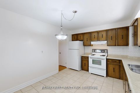 Photo 17 at 304 Concord Avenue, Junction, Toronto