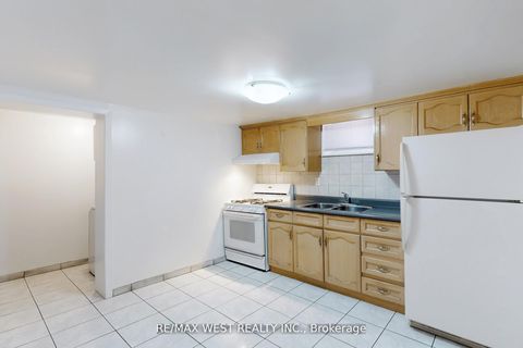 Photo 38 at 304 Concord Avenue, Junction, Toronto