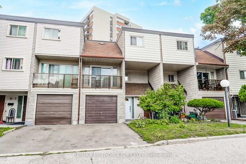 Photo 2 at 8 - 75 Blackwell Avenue, Malvern, Toronto