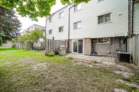 Photo 6 at 8 - 75 Blackwell Avenue, Malvern, Toronto