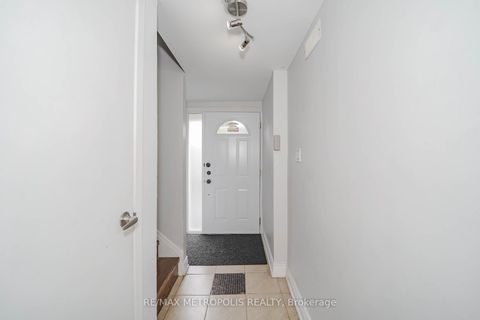 Photo 8 at 8 - 75 Blackwell Avenue, Malvern, Toronto