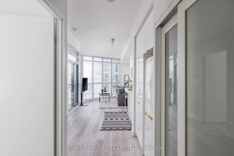 Photo 3 at 4102 - 21 Iceboat Terrace, Waterfront Communities C1, Toronto