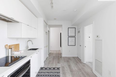 Photo 8 at 4102 - 21 Iceboat Terrace, Waterfront Communities C1, Toronto