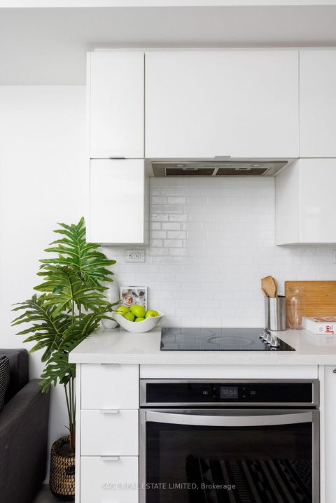 Photo 10 at 4102 - 21 Iceboat Terrace, Waterfront Communities C1, Toronto