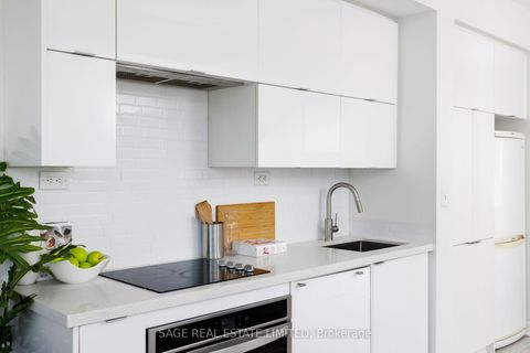 Photo 11 at 4102 - 21 Iceboat Terrace, Waterfront Communities C1, Toronto