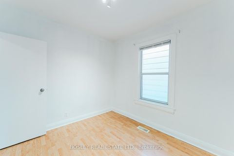 Photo 12 at 203 Virginia Avenue, Lumsden, Toronto