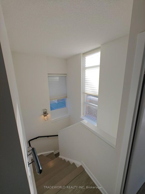 Photo 7 at Th10 - 19 Singer Court, Bayview Village, Toronto