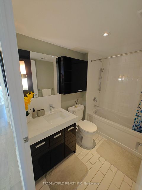 Photo 11 at Th10 - 19 Singer Court, Bayview Village, Toronto