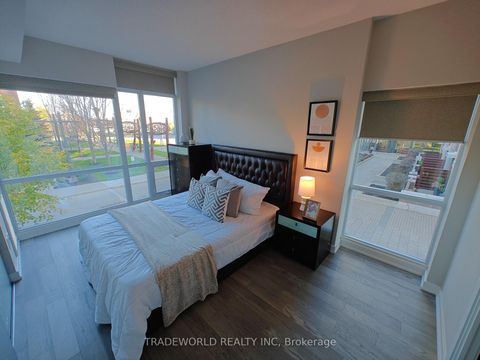 Photo 12 at Th10 - 19 Singer Court, Bayview Village, Toronto