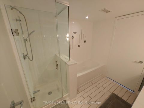 Photo 17 at Th10 - 19 Singer Court, Bayview Village, Toronto