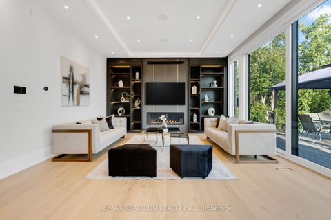 Photo 30 at 3 Idleswift Drive, Uplands, Vaughan