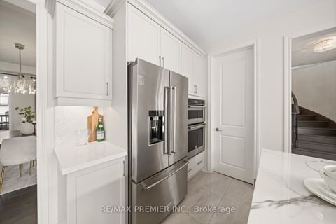 Photo 14 at 30 Bannockburn Drive, Vellore Village, Vaughan