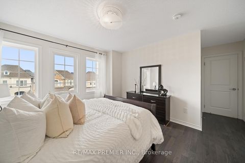 Photo 28 at 30 Bannockburn Drive, Vellore Village, Vaughan