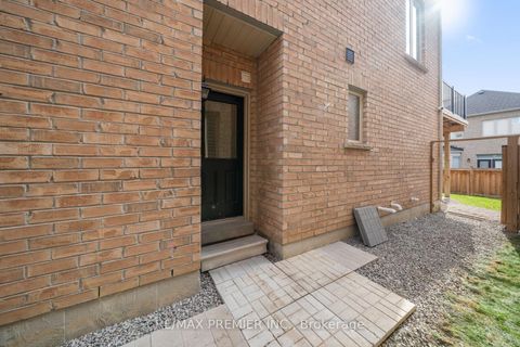 Photo 40 at 30 Bannockburn Drive, Vellore Village, Vaughan