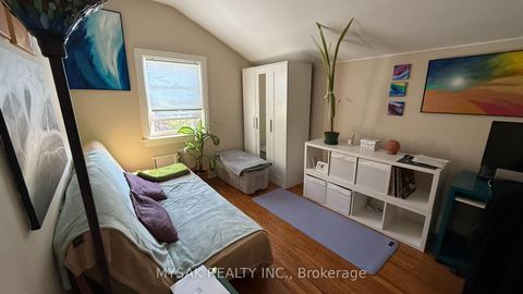 Photo 4 at 116 Fifth Street, New Toronto, Toronto