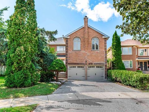 Photo 1 at 85 Franmore Circle, Yorkhill, Vaughan