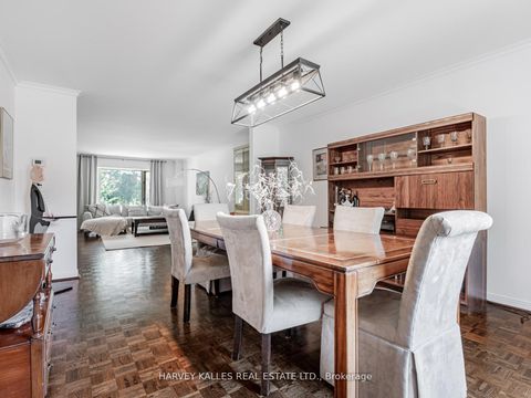 Photo 8 at 85 Franmore Circle, Yorkhill, Vaughan