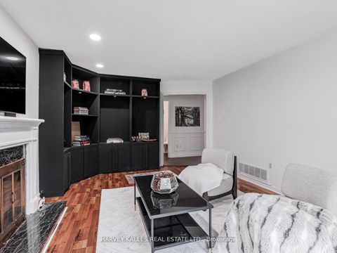 Photo 10 at 85 Franmore Circle, Yorkhill, Vaughan