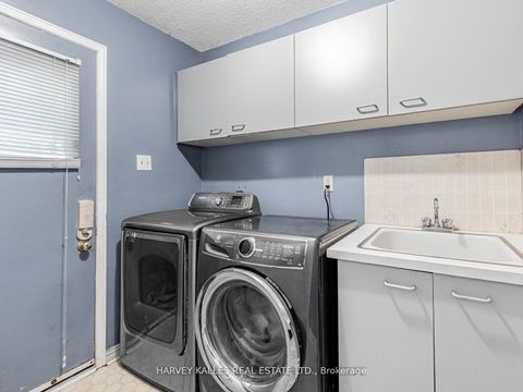 Photo 19 at 85 Franmore Circle, Yorkhill, Vaughan