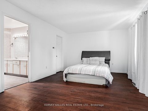 Photo 25 at 85 Franmore Circle, Yorkhill, Vaughan