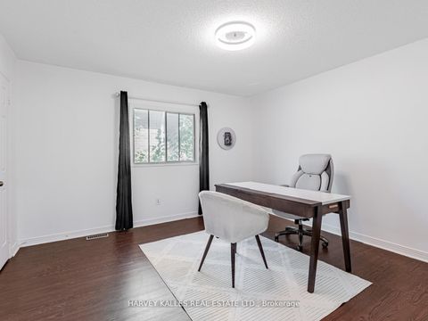 Photo 27 at 85 Franmore Circle, Yorkhill, Vaughan
