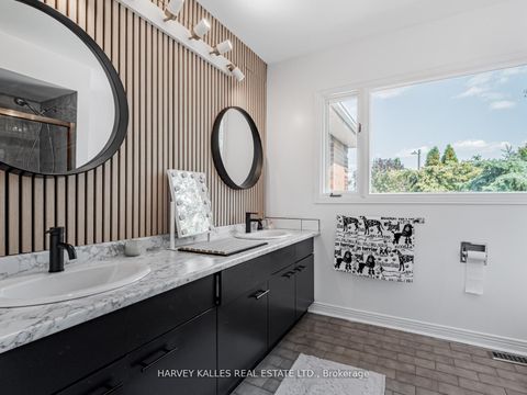 Photo 29 at 85 Franmore Circle, Yorkhill, Vaughan